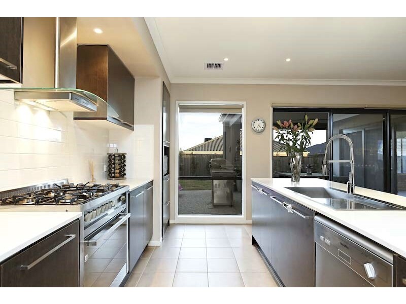 5 Alana Street, Berwick VIC 3806