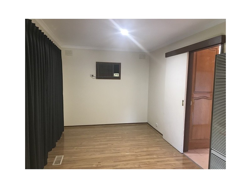 242 Power Road, Endeavour Hills VIC 3802