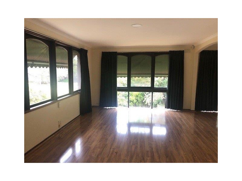 242 Power Road, Endeavour Hills VIC 3802