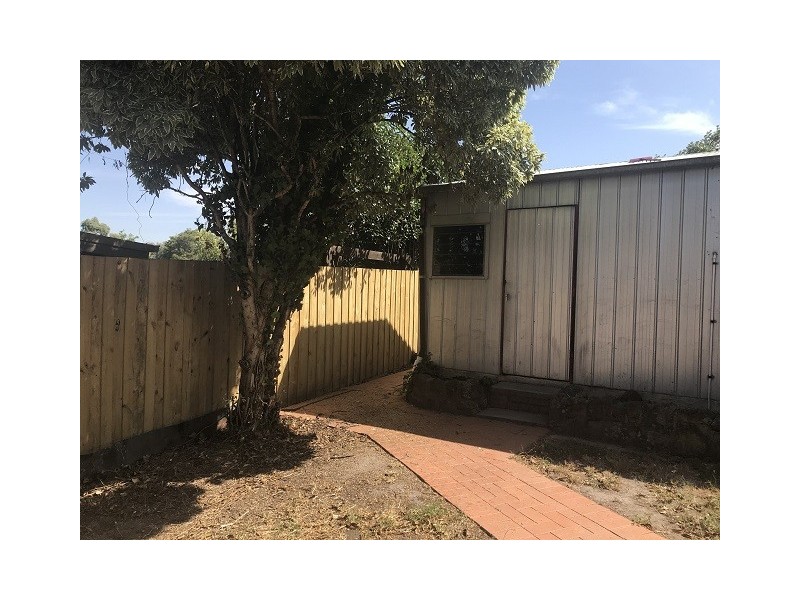 242 Power Road, Endeavour Hills VIC 3802
