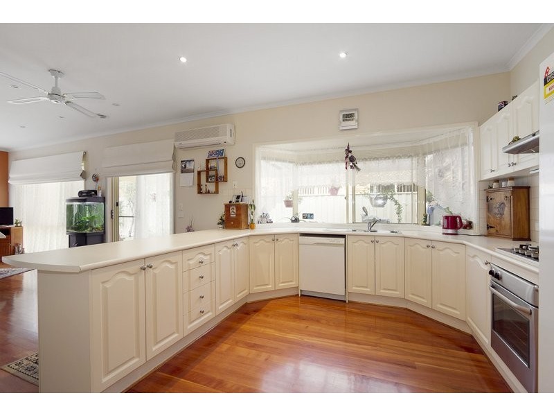 10 Clearwater Drive, Pakenham VIC 3810