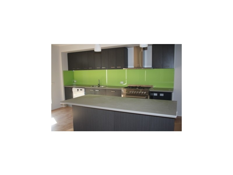 15 Maeve Circuit, Cranbourne East VIC 3977