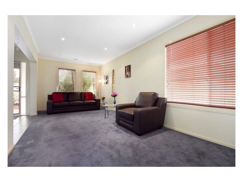 17 Tyrell Place, Berwick VIC 3806