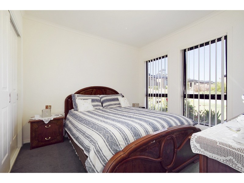 14/103 Army Road, Pakenham VIC 3810