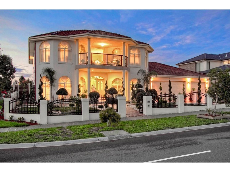 13 Parramatta Place, Berwick VIC 3806