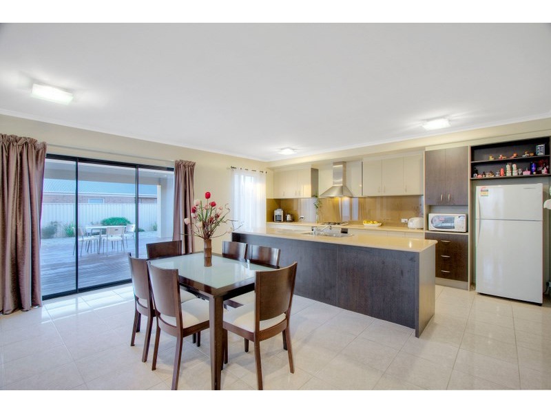 47 Ridgemont Drive, Berwick VIC 3806