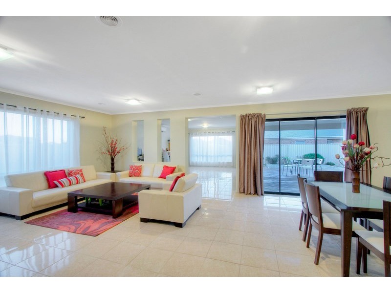 47 Ridgemont Drive, Berwick VIC 3806