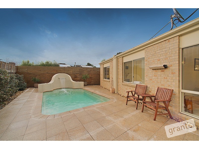 42 Marsh Grove, Berwick VIC 3806