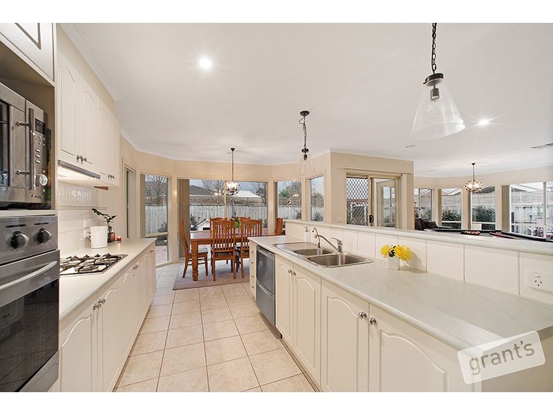 42 Marsh Grove, Berwick VIC 3806