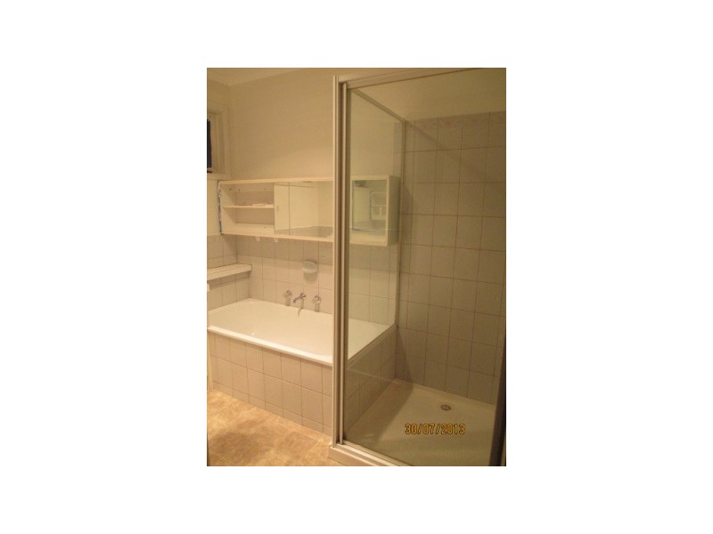 5 Eleanor Court, Pakenham VIC 3810