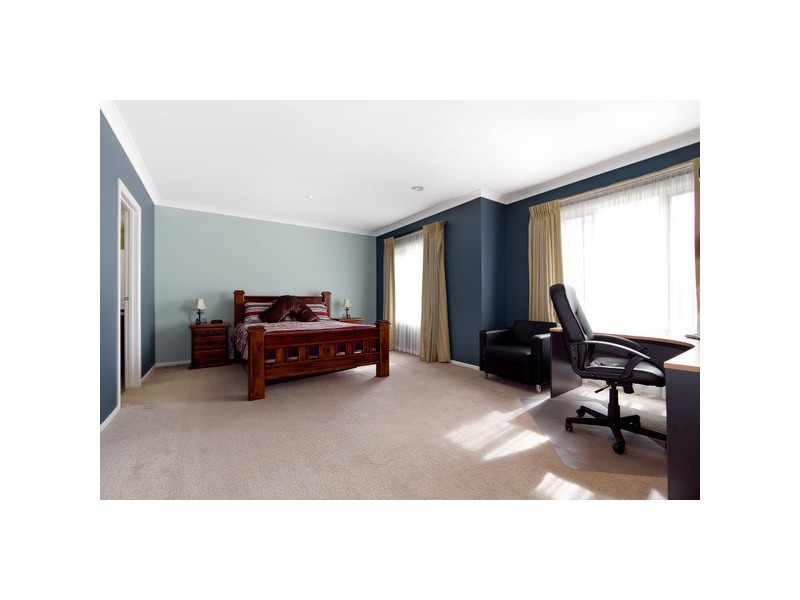 11 Liberty Avenue, Berwick VIC 3806