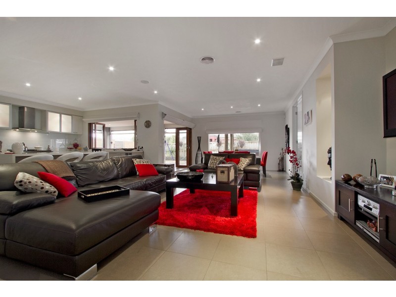 6 Inkerman Street, Berwick VIC 3806