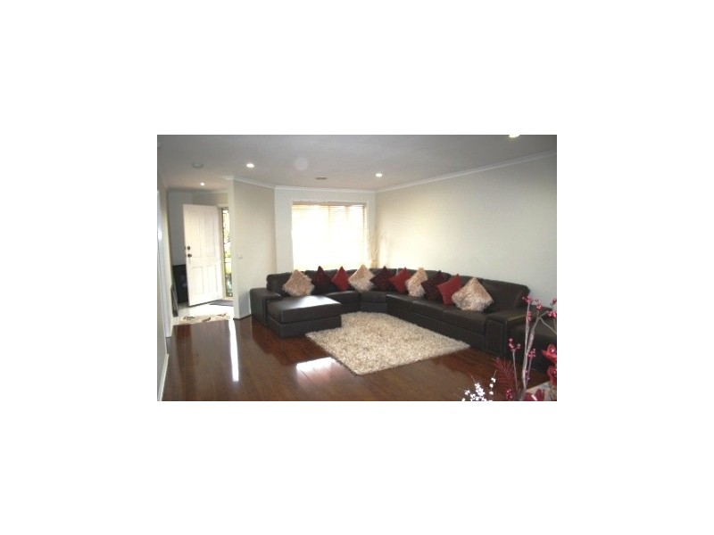 15 Glenisla Way, Berwick VIC 3806