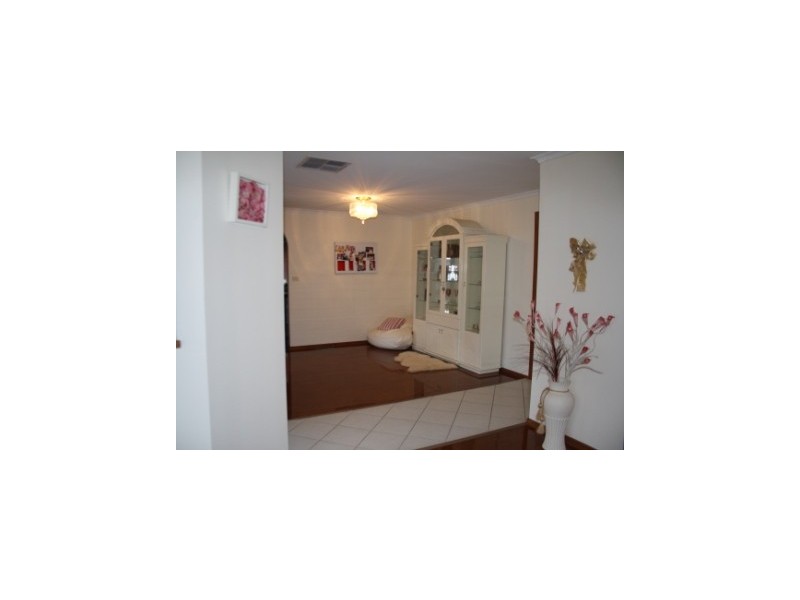 357 Princes Highway, Narre Warren VIC 3805