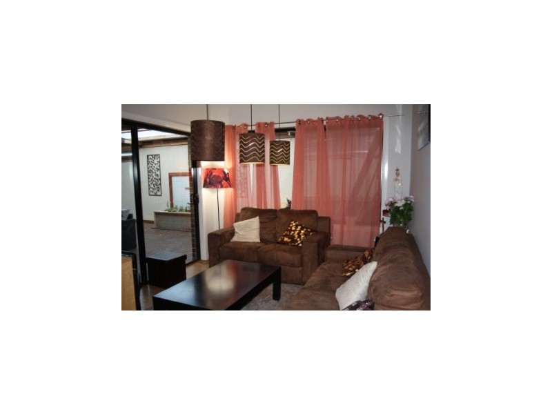 37 Mallee Circuit, Pakenham VIC 3810