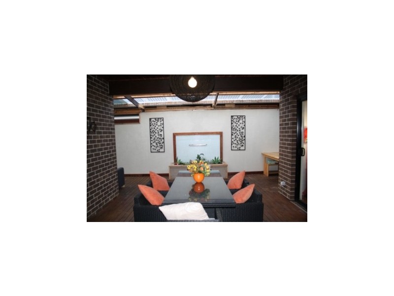 37 Mallee Circuit, Pakenham VIC 3810