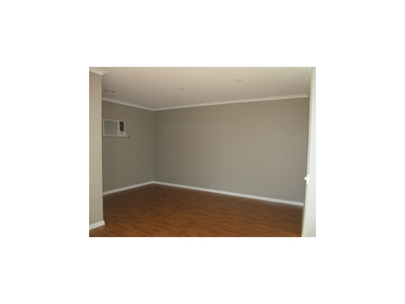 6 Orlit Close, Cranbourne North VIC 3977