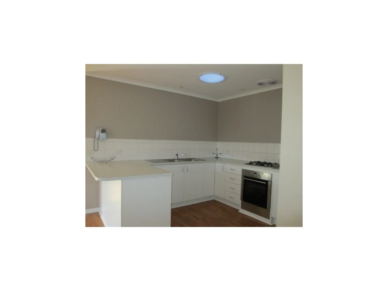 6 Orlit Close, Cranbourne North VIC 3977