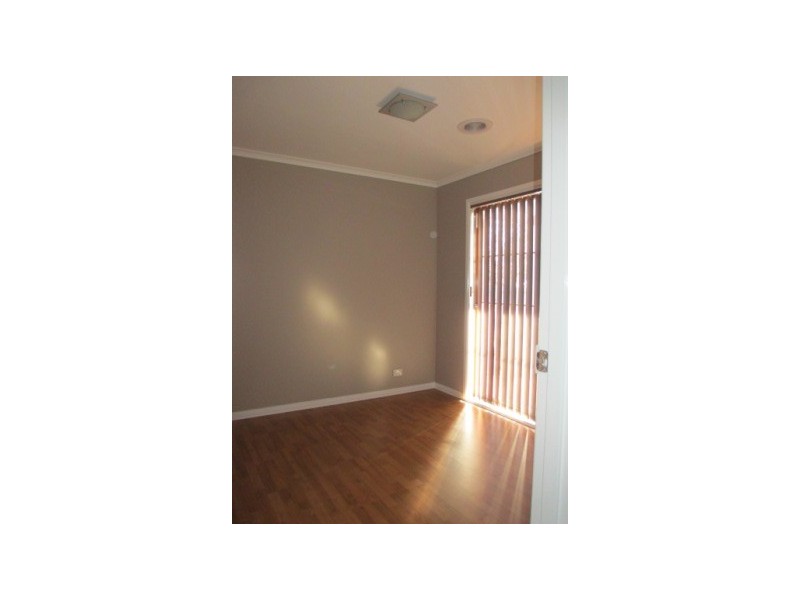 6 Orlit Close, Cranbourne North VIC 3977