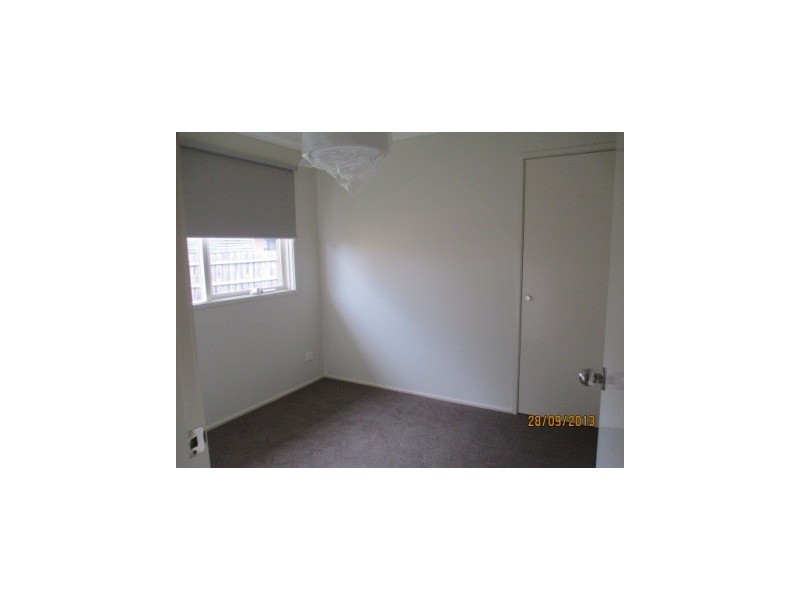 16 Simon Drive, Pakenham VIC 3810