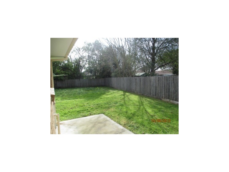 16 Simon Drive, Pakenham VIC 3810