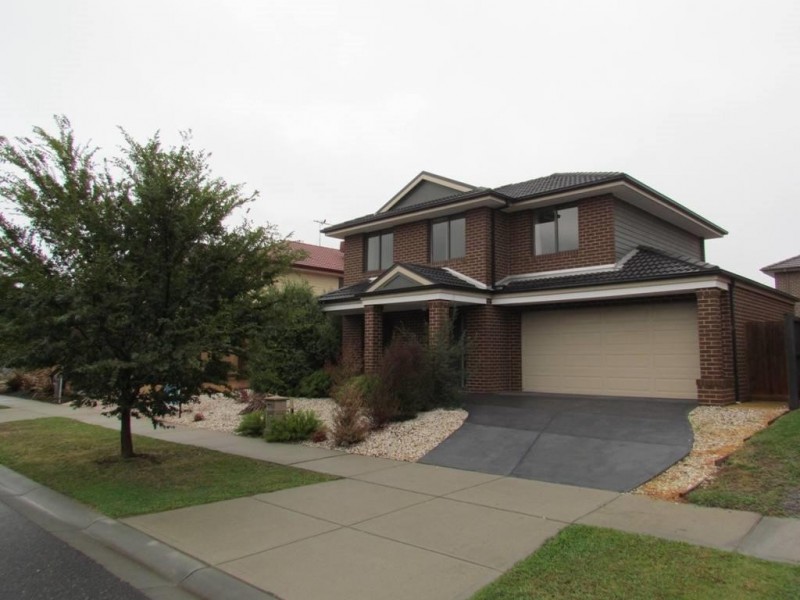 8 Norris Grove, Berwick VIC 3806