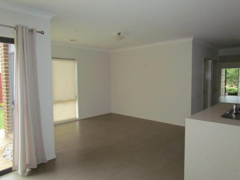 8 Norris Grove, Berwick VIC 3806