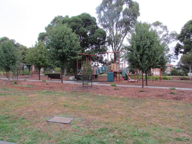 8 Norris Grove, Berwick VIC 3806