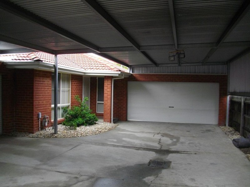 11 Sanctury Rise, Narre Warren VIC 3805