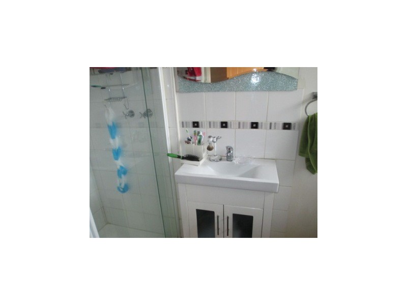 1/82 Saxonwood Drive, Narre Warren VIC 3805