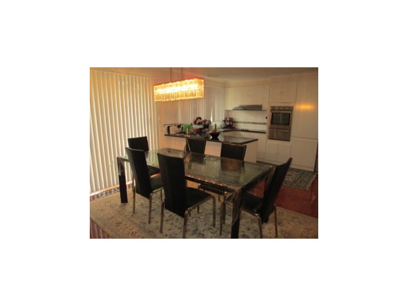 1/82 Saxonwood Drive, Narre Warren VIC 3805