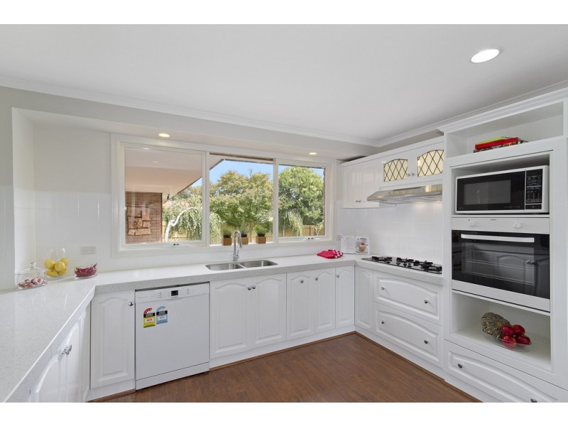 25 Bournevale Drive, Berwick VIC 3806