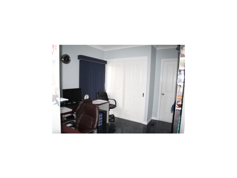 27 Archibald Avenue, Narre Warren VIC 3805