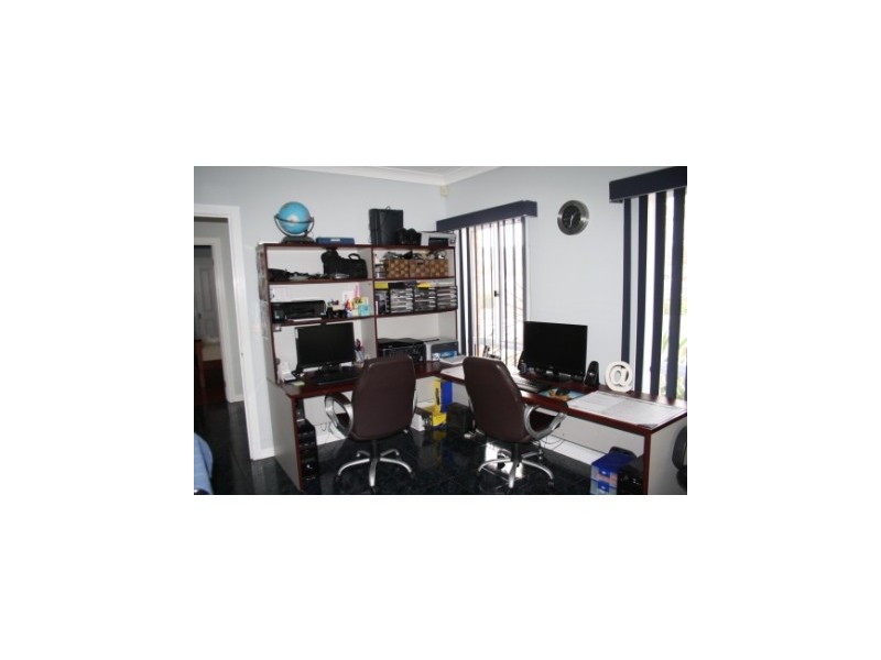 27 Archibald Avenue, Narre Warren VIC 3805