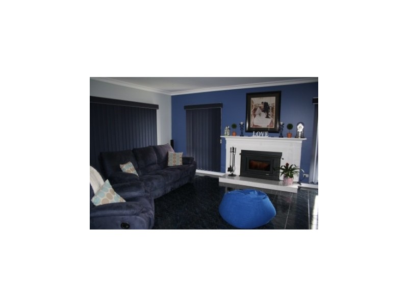 27 Archibald Avenue, Narre Warren VIC 3805