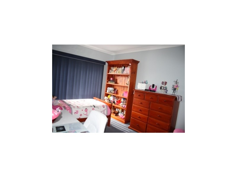 27 Archibald Avenue, Narre Warren VIC 3805