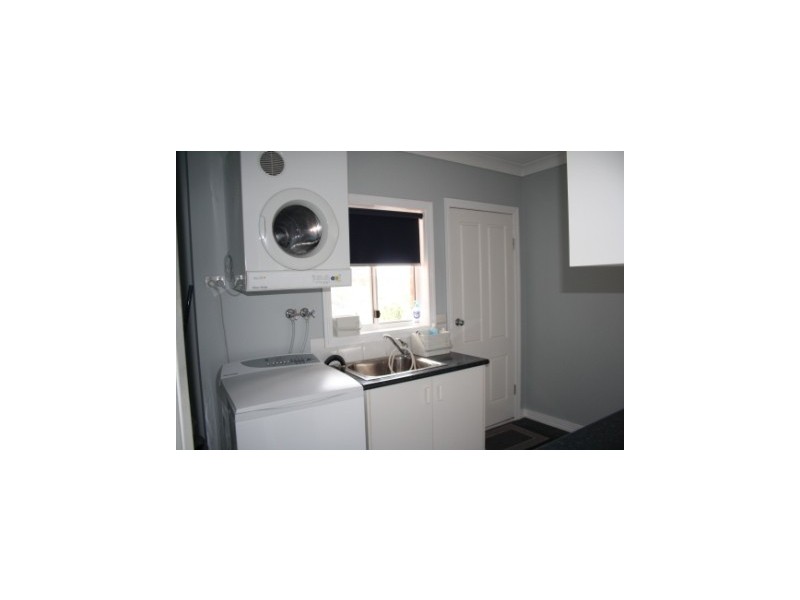 27 Archibald Avenue, Narre Warren VIC 3805