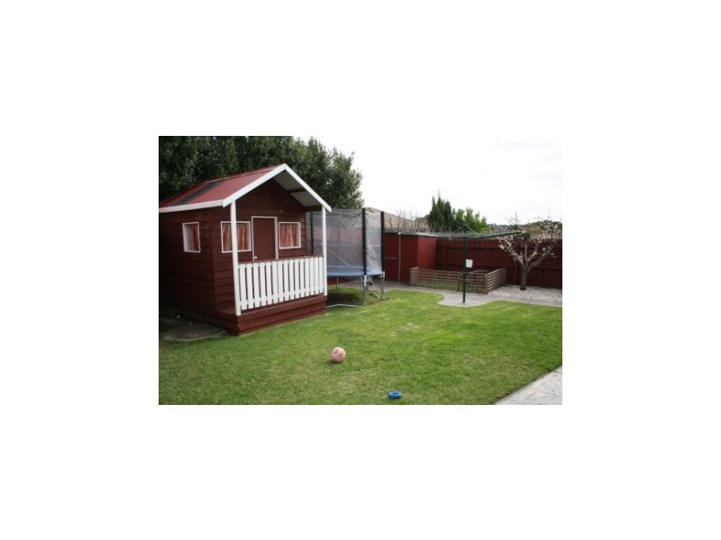 27 Archibald Avenue, Narre Warren VIC 3805