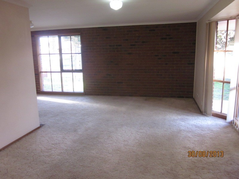 9 Edeys Run, Hampton Park VIC 3976