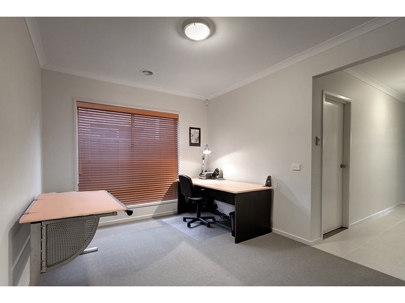 29 Cohens Way, Pakenham VIC 3810