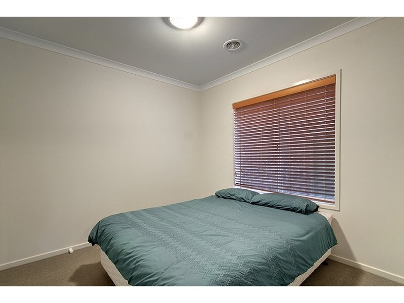 29 Cohens Way, Pakenham VIC 3810