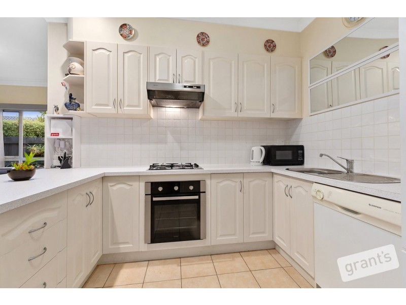 12/10 Parkhill Drive, Berwick VIC 3806