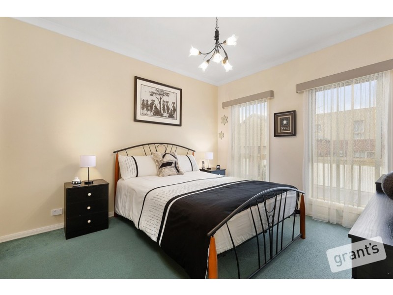 12/10 Parkhill Drive, Berwick VIC 3806