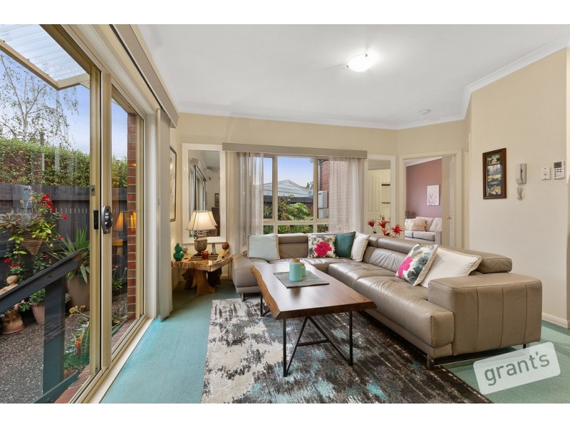 12/10 Parkhill Drive, Berwick VIC 3806