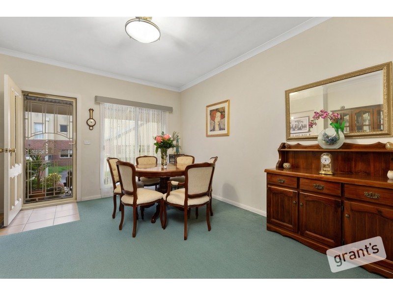 12/10 Parkhill Drive, Berwick VIC 3806