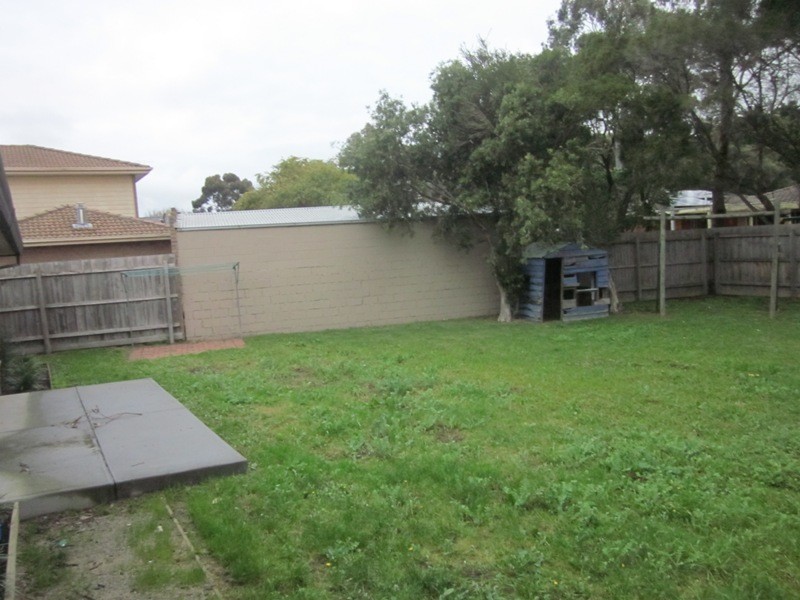 18 Bemersyde Drive, Berwick VIC 3806