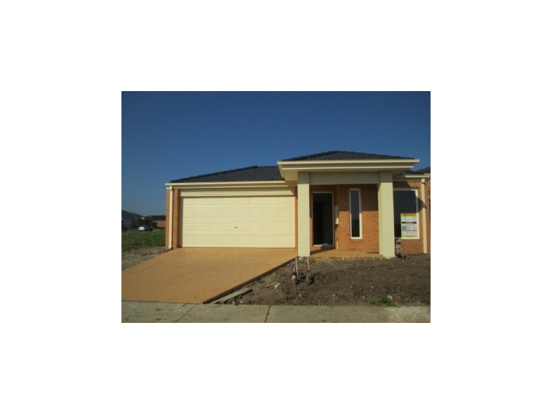 23 Celsius Drive, Cranbourne North VIC 3977