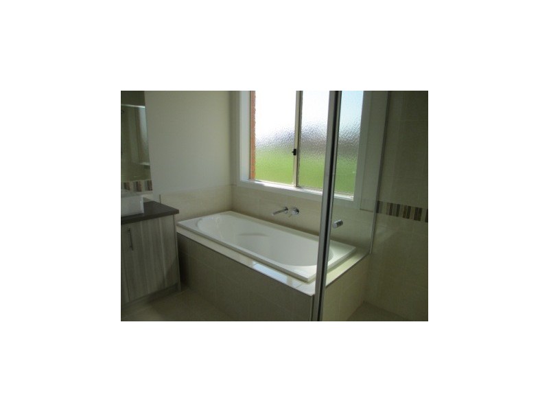 23 Celsius Drive, Cranbourne North VIC 3977