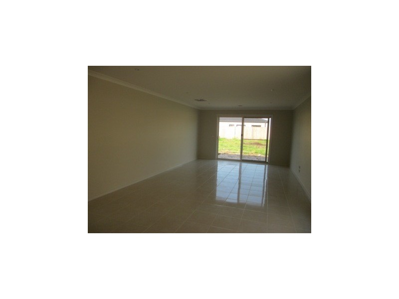 23 Celsius Drive, Cranbourne North VIC 3977