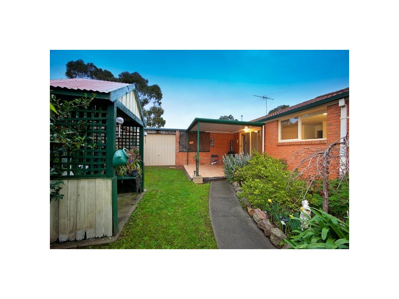 25 Leonard Avenue, Berwick VIC 3806